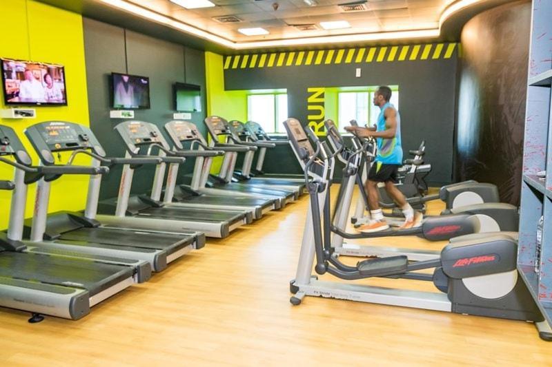 1br Tropical Vibes Near Skydiving And Beach! * Dubai